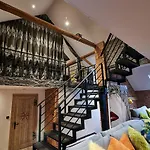Apartament Dwupoziomowy Nad Tamami *